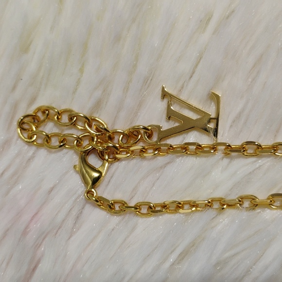 FIRM!! RARE! Auth Louis Vuitton Rose Velour Resin Goldtone Lock Heart Necklace - Picture 14 of 16